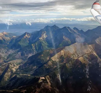 Let vetroňom do bezprostrednej blízkosti Lomnického štítu